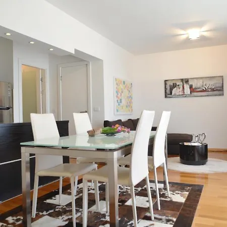 Ivon Apartment